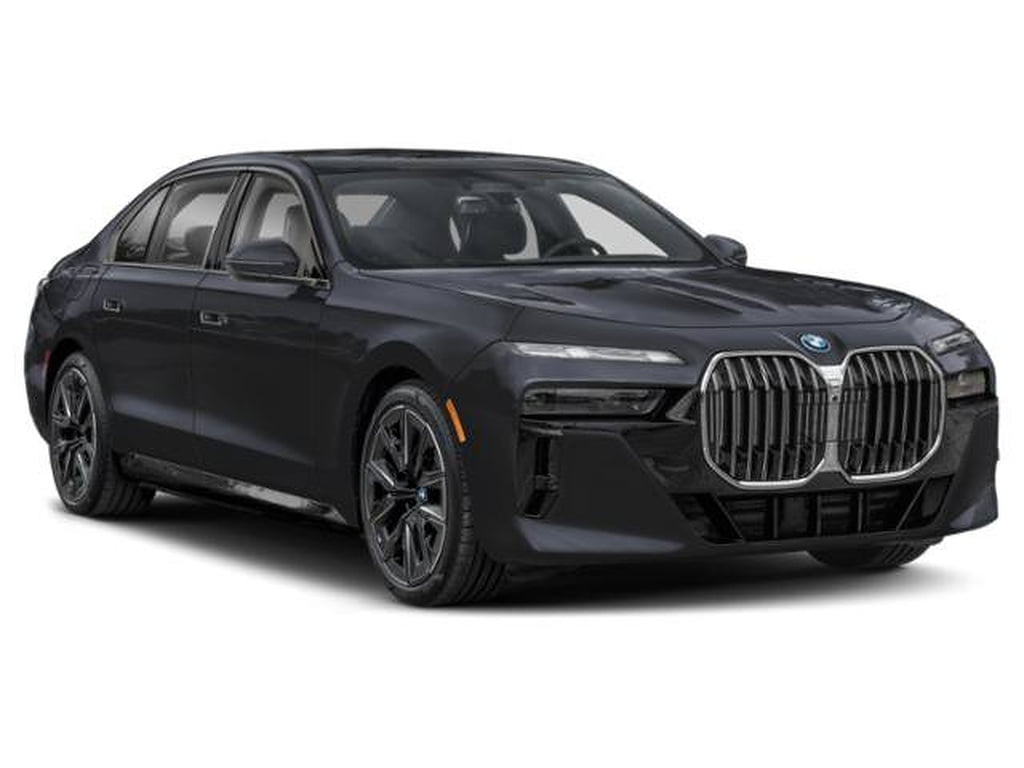 9 thumbnail image of  2026 BMW 750e xDrive xDrive