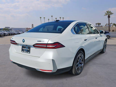 2026 BMW i5 eDrive40
