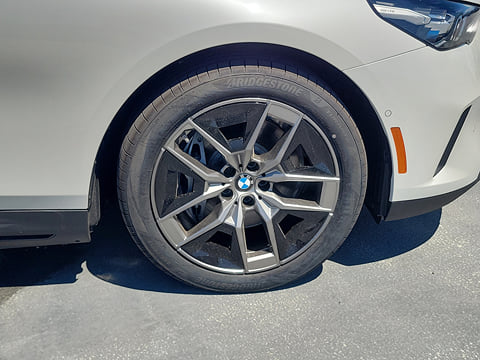 2026 BMW i5 eDrive40