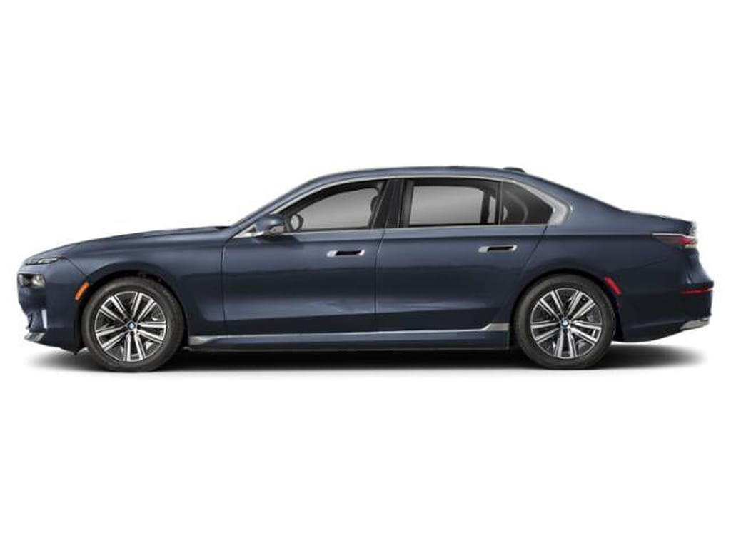 3 thumbnail image of  2026 BMW i7 eDrive50
