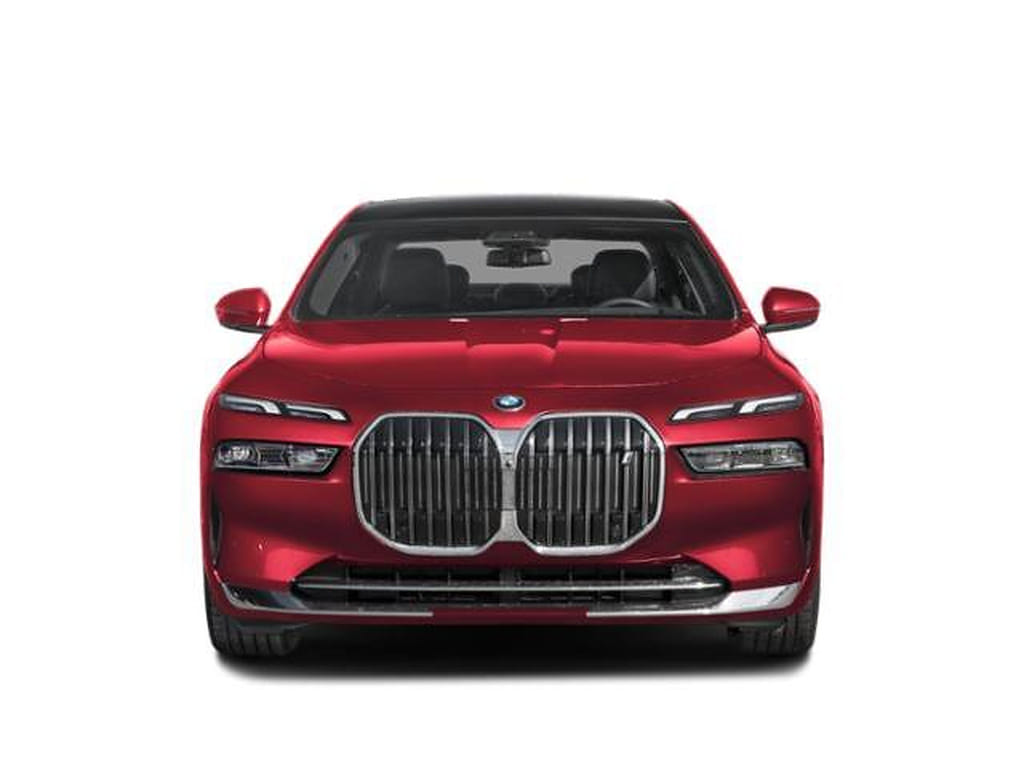 7 thumbnail image of  2026 BMW i7 eDrive50