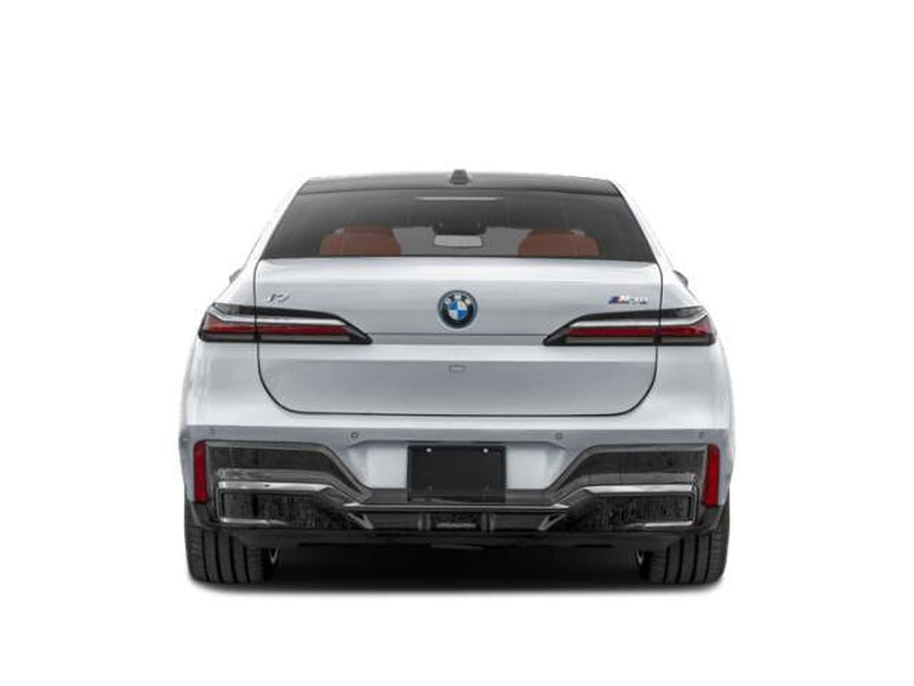 5 thumbnail image of  2026 BMW i7 M70