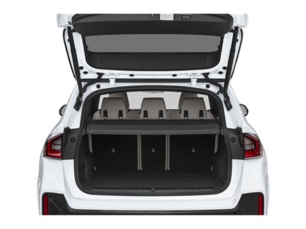 14 thumbnail image of  2026 BMW X1 M35i M35i