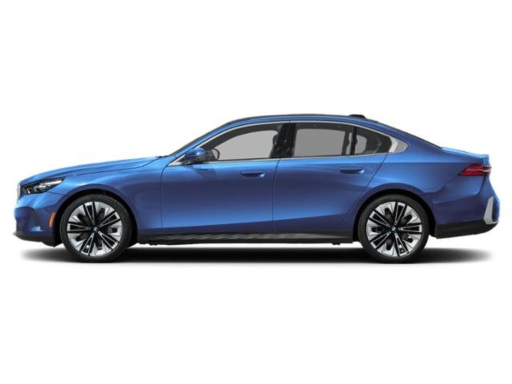 6 thumbnail image of  2027 BMW 530i 530i Sedan