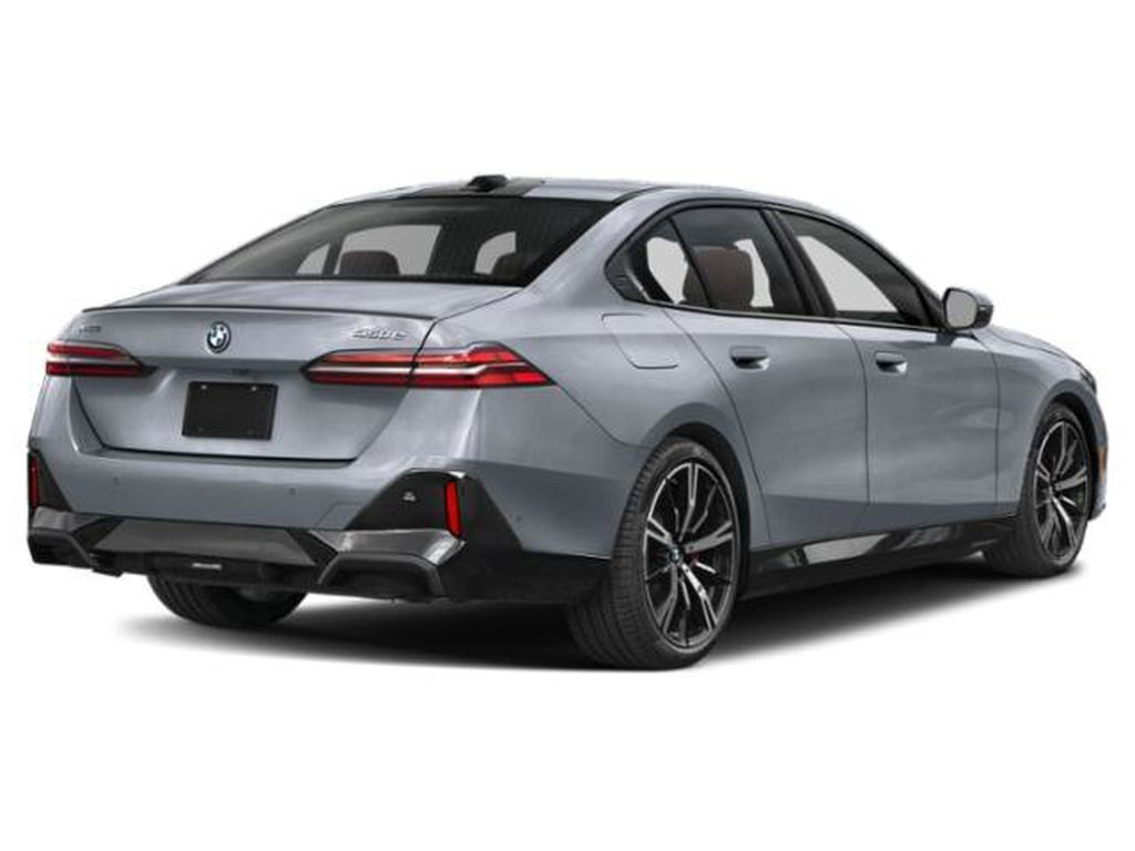 2 thumbnail image of  2027 BMW 550e xDrive 550e xDrive