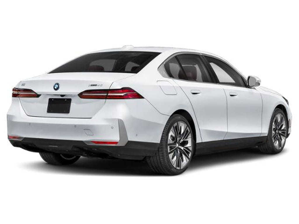 5 thumbnail image of  2027 BMW i5 xDrive40