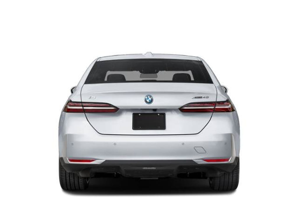 8 thumbnail image of  2027 BMW i5 xDrive40