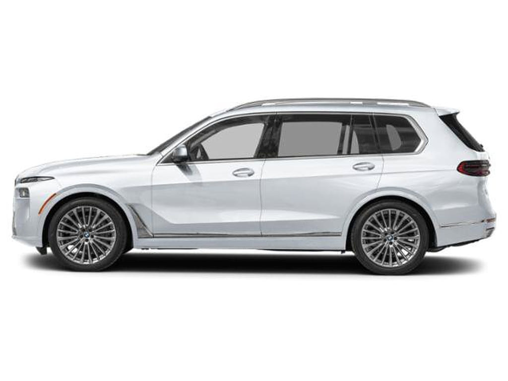 3 thumbnail image of  2027 BMW X7 xDrive40i 4DR XDRIVE 40I