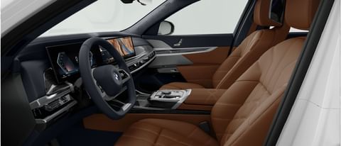 1 image of 2025 BMW 7 Series 740i