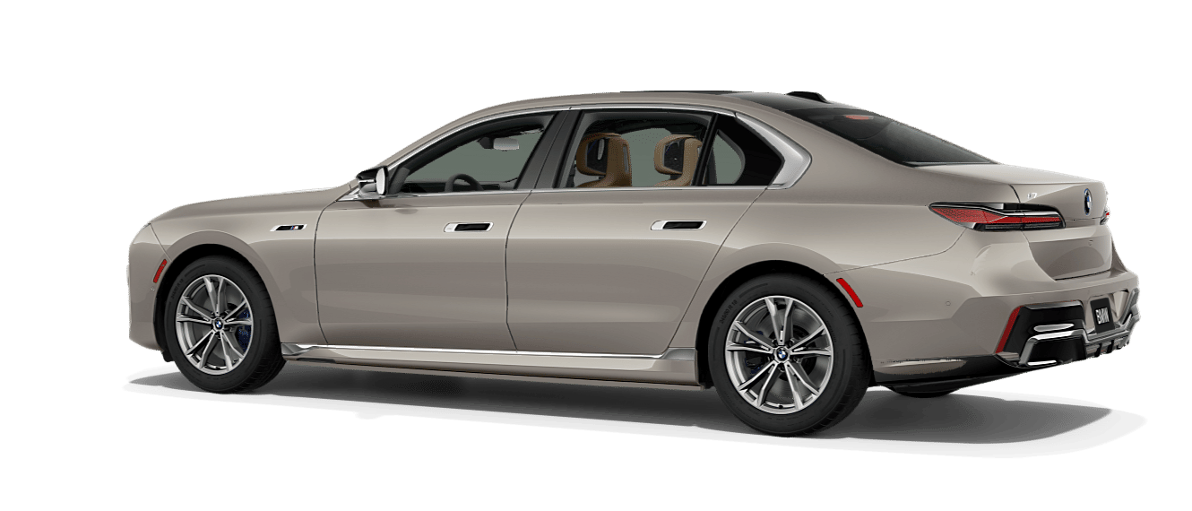 4 thumbnail image of  2025 BMW i7 M70