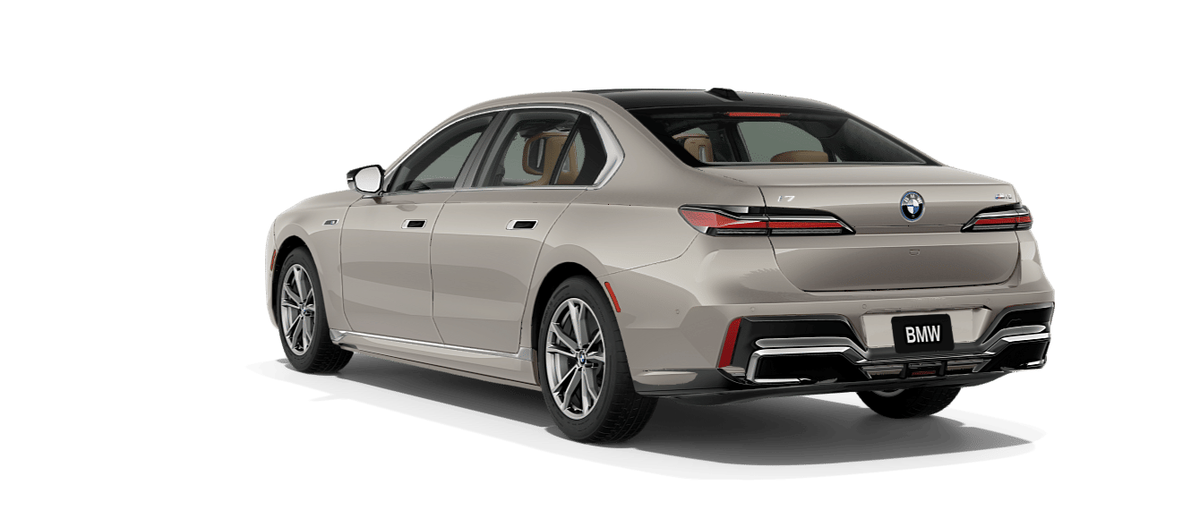 5 thumbnail image of  2025 BMW i7 M70