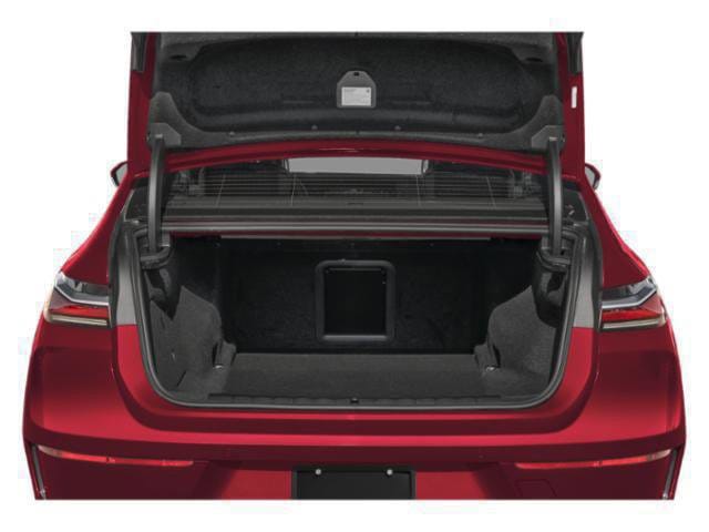 10 thumbnail image of  2026 BMW i7 eDrive50