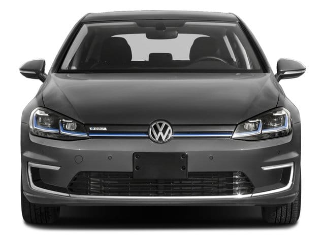 4 thumbnail image of  2017 Volkswagen e-Golf SE