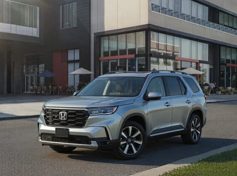 1 image of 2025 Honda Pilot Touring w/HPD Wheels
