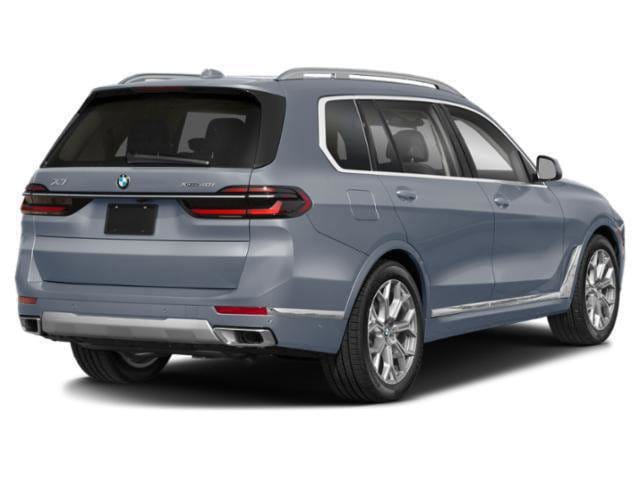 3 thumbnail image of  2026 BMW X7 xDrive40i