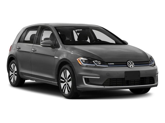 6 thumbnail image of  2017 Volkswagen e-Golf SE
