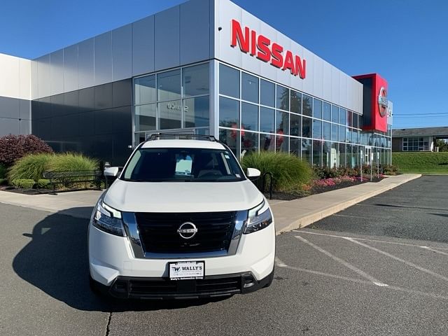 Used 2022 Nissan Pathfinder SV with VIN 5N1DR3BC1NC202220 for sale in Latham, NY