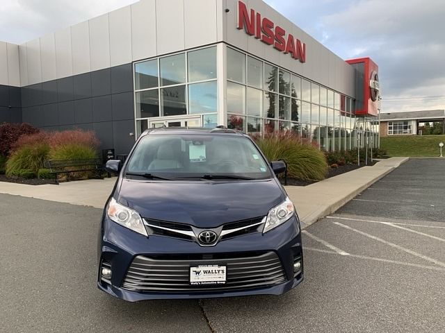 Used 2020 Toyota Sienna XLE with VIN 5TDYZ3DC4LS050321 for sale in Latham, NY