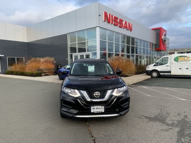 Used 2018 Nissan Rogue S with VIN KNMAT2MV0JP564785 for sale in Latham, NY