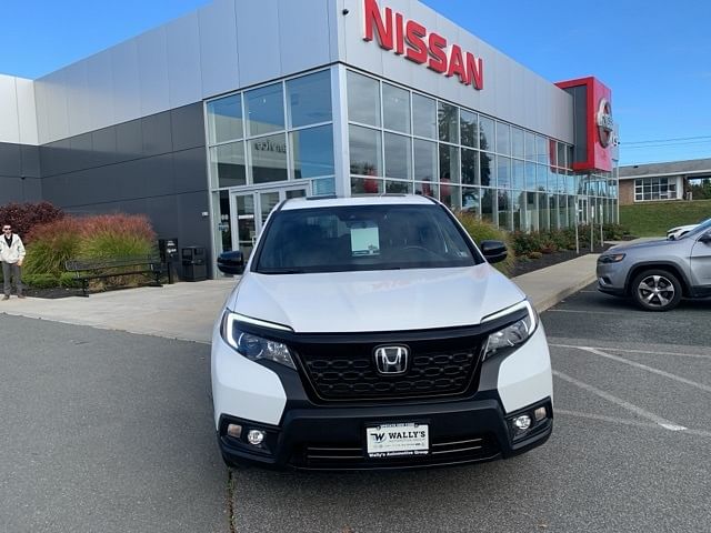 Used 2021 Honda Passport EX-L with VIN 5FNYF8H58MB032539 for sale in Latham, NY