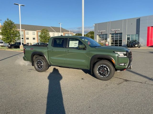 2025 Nissan Frontier PRO-4X's photo