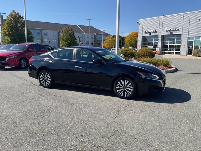 Used 2024 Nissan Altima SV with VIN 1N4BL4DVXRN377938 for sale in Chelmsford, MA