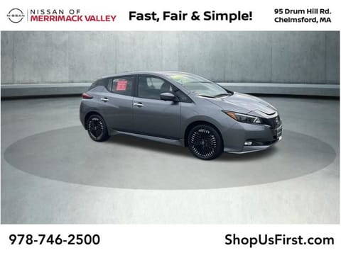 1 imagen de 2024 Nissan Leaf SV Plus