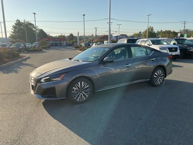 2025 Nissan Altima SV - Photo 24