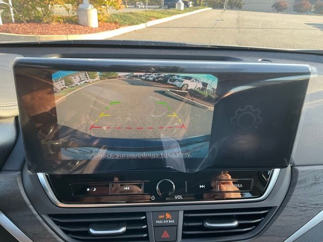 2025 Nissan Altima SV - Photo 18