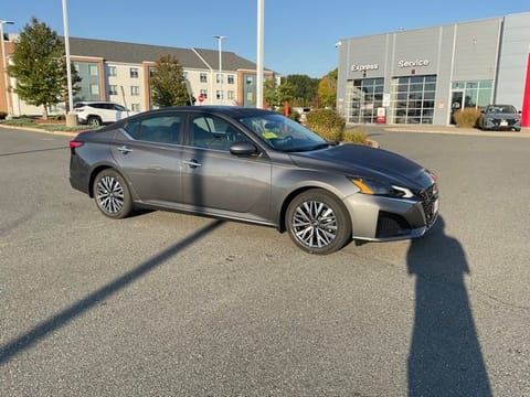 1 imagen de 2025 Nissan Altima 2.5 SV