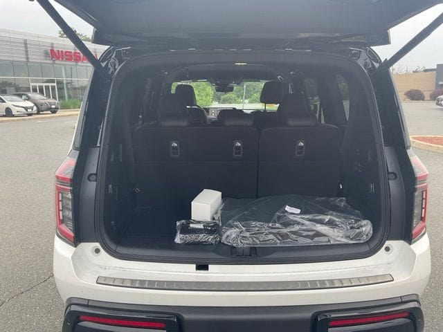 2025 Nissan Armada PRO-4X - Photo 9