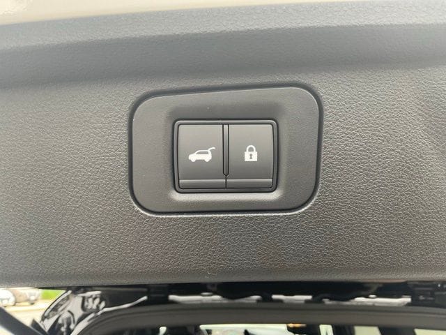 2025 Nissan Armada PRO-4X - Photo 10