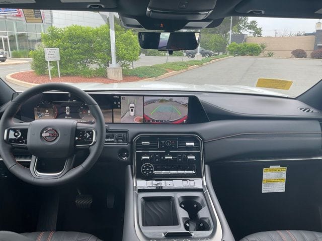 2025 Nissan Armada PRO-4X - Photo 17