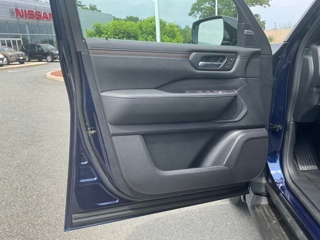 2025 Nissan Armada SL - Photo 11
