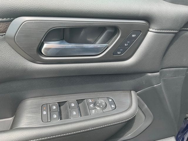 2025 Nissan Armada SL - Photo 12