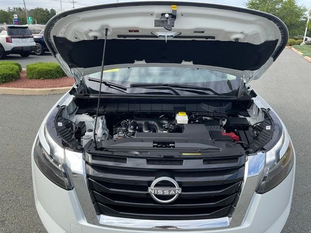 2025 Nissan Pathfinder SV - Photo 26