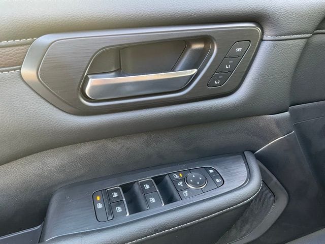 2026 Nissan Armada SL - Photo 11