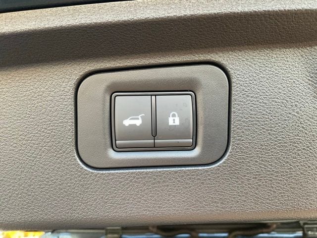 2026 Nissan Armada SL - Photo 9