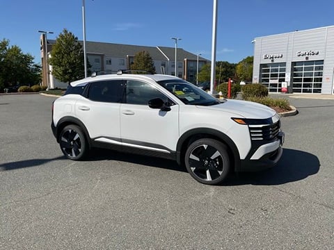 2026 Nissan Kicks SR