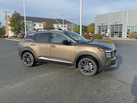 1 image of 2026 Nissan Kicks SR