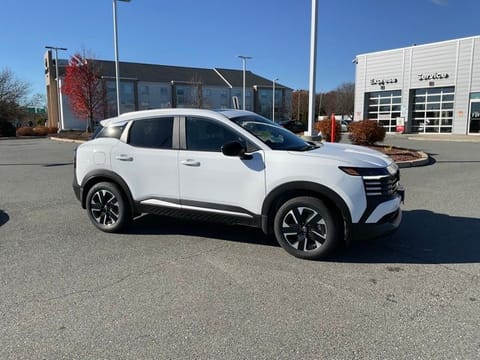 1 imagen de 2026 Nissan Kicks SV