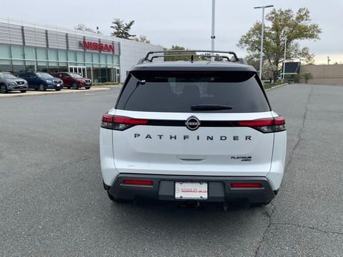 2026 Nissan Pathfinder Platinum