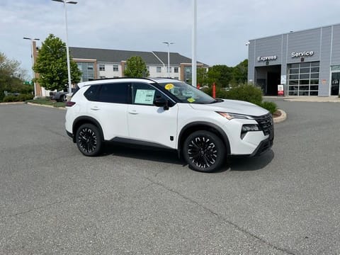 1 imagen de 2026 Nissan Rogue Dark Armor