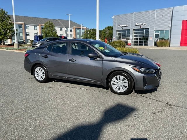 2025 Nissan Sentra S's photo
