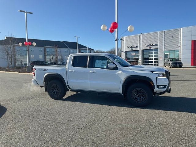 2025 Nissan Frontier PRO-4X's photo