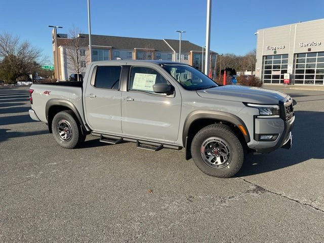 2026 Nissan Frontier PRO-4X's photo