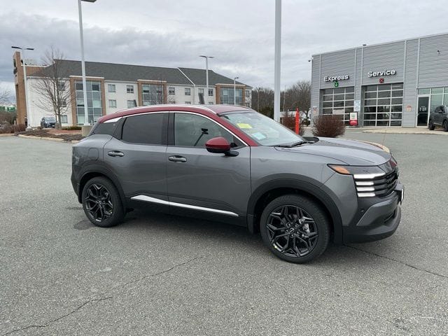 2026 Nissan KICKS SR AWD's photo