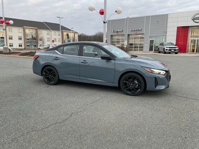 2025 Nissan Sentra SR's photo
