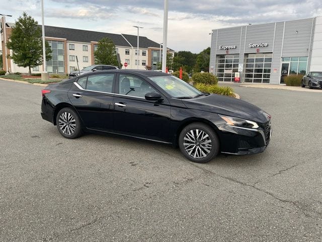 2025 Nissan Altima SV's photo