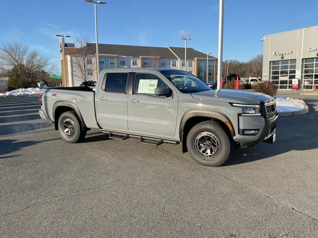 2026 Nissan Frontier PRO-4X's photo